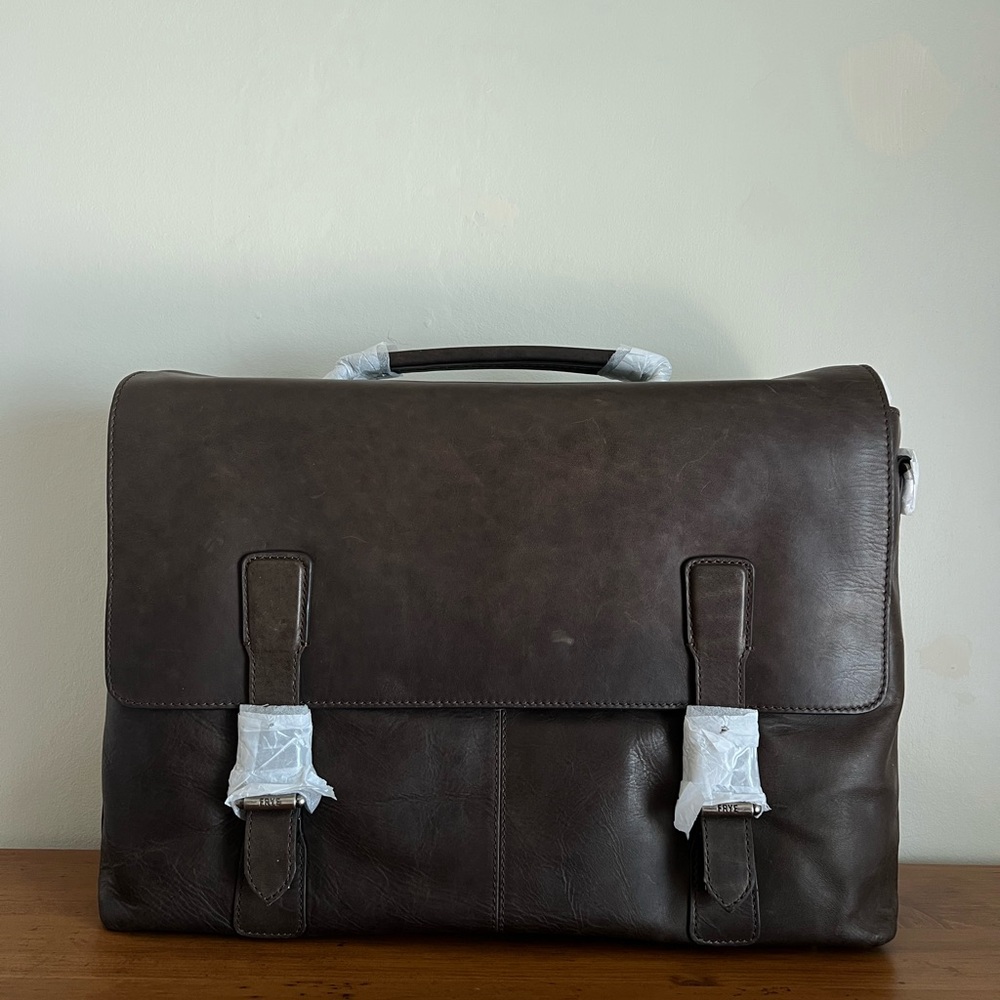 FRYE Men’s Logan Top Handle Messenger Bag in Slate